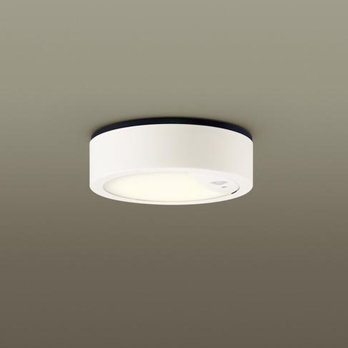 LGWC51551LE1 パナソニック 軒下シーリングライト 明るさセンサ付 白熱灯器具60W相当 電球色 防雨型