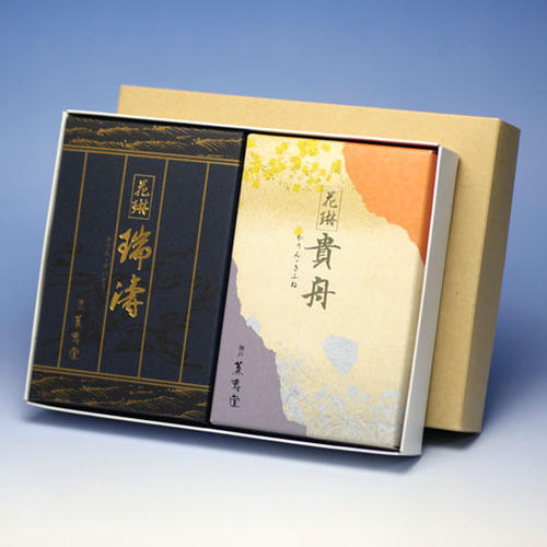 線香 贈答用 送料無料 花琳貴舟 と 花琳瑞涛 大バラ 2個 セット 薫寿堂 お線香 かりん きぶね ずいとう 日本製 お供え物 御供 ギフト ご進物 進物 白檀 沈香 アロマ 香 お香 新盆見舞い 命日|明りと香り本舗