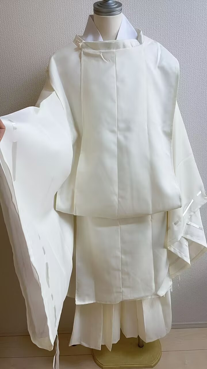 【楽天市場】実物撮影!狩衣 神職 装束 神社 神具 神職装束 平安装束 神主 神社 狩衣 コスチューム 舞台ステージ 時代劇用 歌舞伎 浄衣 ...
