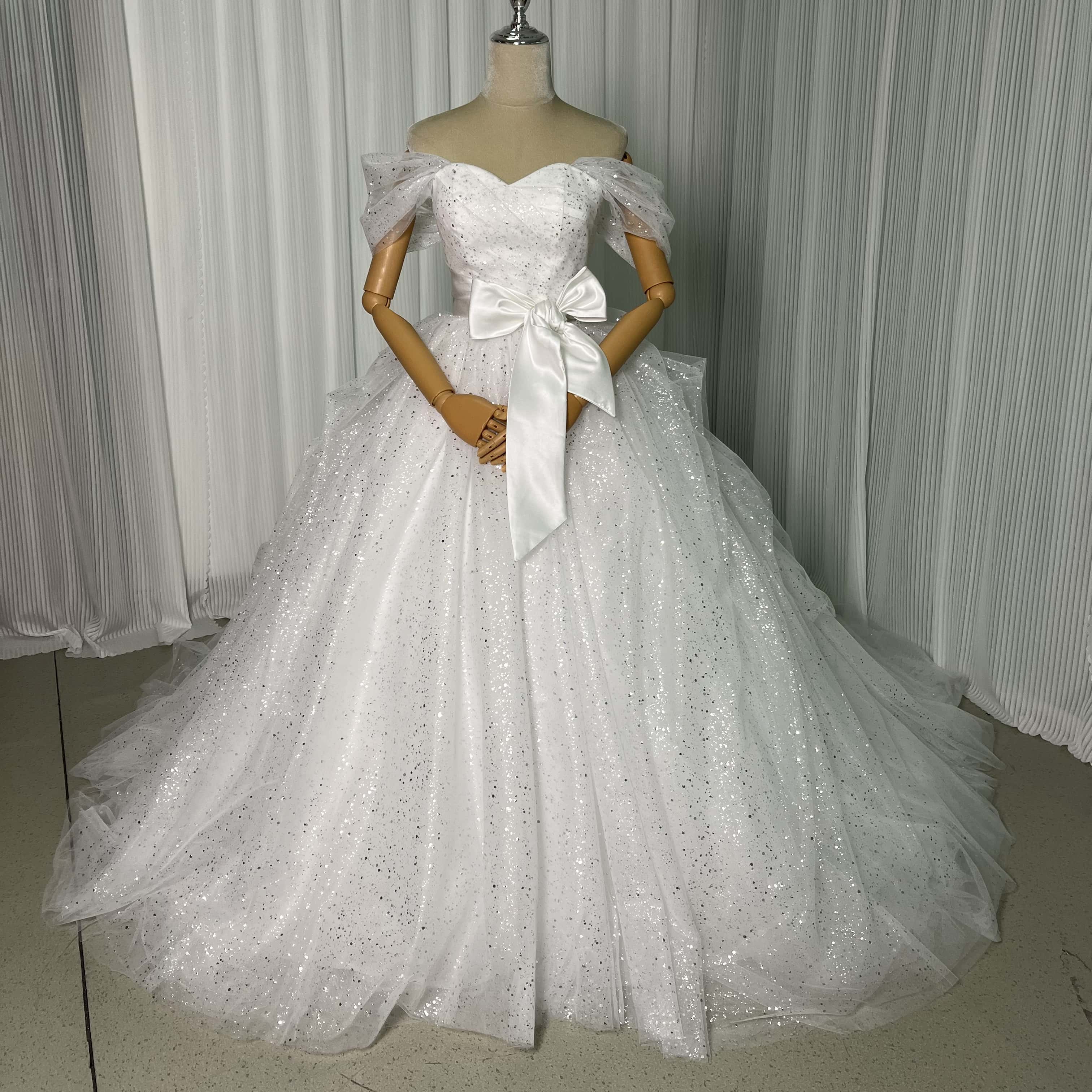 楽天市場】ウェディングドレス オフショルダー キラキラ光る刺繍