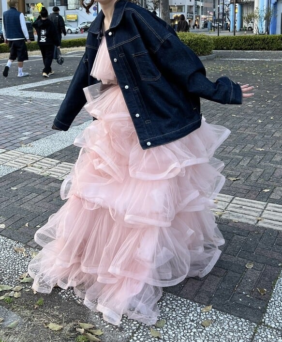 実例写真!カラードレス ピンク キャミソール ティアードのドレス 編み上げ 前撮り ラッフルフリル|暁_ASUSA