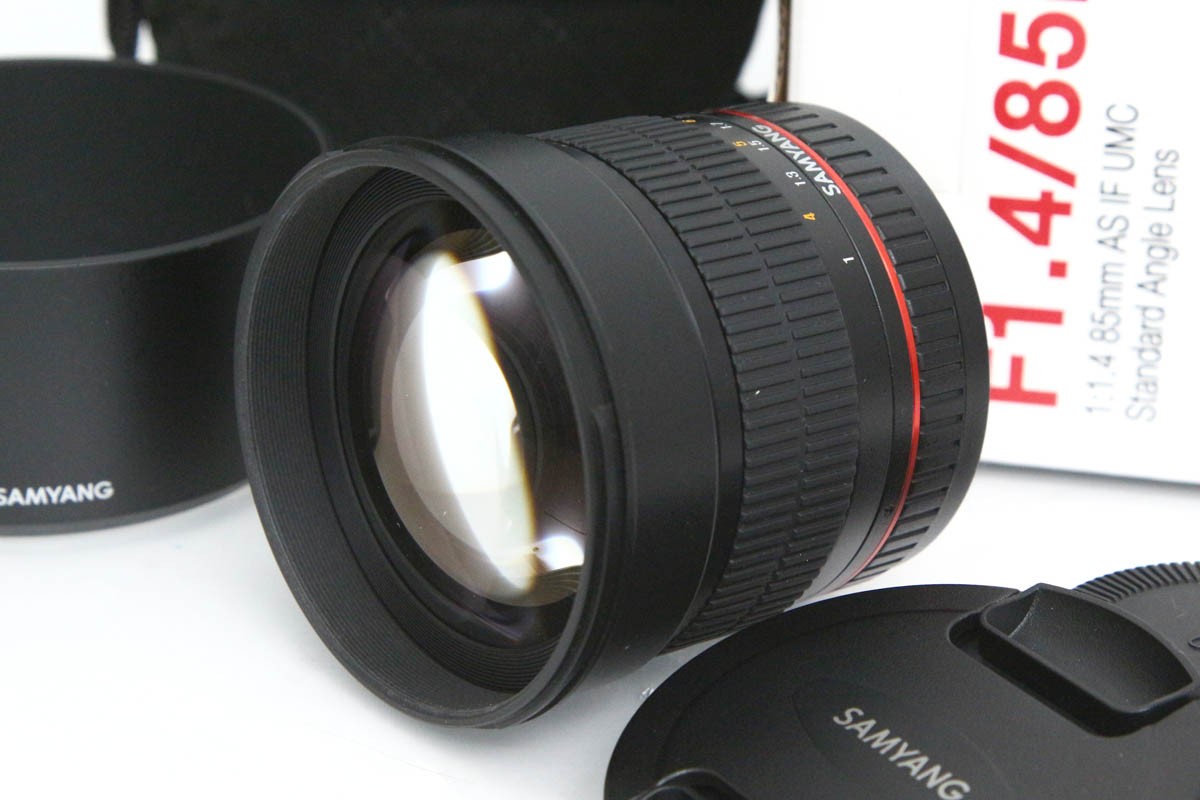 【中古】【良品】総締めヤン 85mmF1.4 AS IF UMC EFマウント CA01-R5360-3X4 SAMYANG EFマウント フルサイズ 単興味の中心 MF 中古