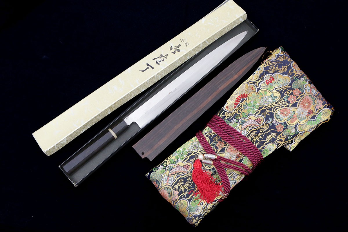 【中古】【美品】無銘 柳刃ごはん炊き 炭水焼 本焼 尺一 まっ黒柄 まっ黒鞘・箱・袱紗付 KN02-B2217-2L4 柳刃ごはん炊き 箱付