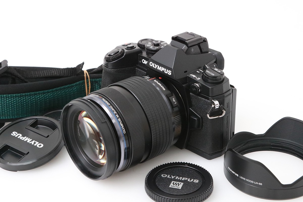 【中古】【良品】オリンパス OLYMPUS OM-D E-M1 12-40粍 F2.8 水晶体一揃いの道具（検知器洗い濯ぎ済み） CA01-M6604-2P1A マイクロフォーサーズ 5軸手ブレ手を加える EVF 判定基準望遠レンズ 水晶体付き添い人 書き割り 中古