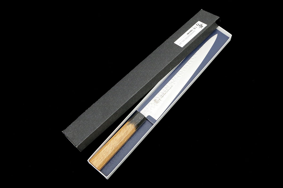 【中古】【美品】堺孝行 和筋引包丁 260mm ダマスカス鋼 VG10 33層 樫柄 黒伸 箱付 KN02-B3072-2L3A 堺孝行 和筋引包丁 箱付