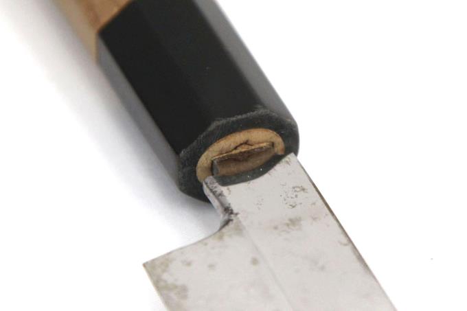 ファッションなデザイン 未使用品 康之 丸越産業 河豚引包丁 尺 粉鉄 鏡面 水牛朴八角柄 白鞘 箱付 λA2411-2L2A