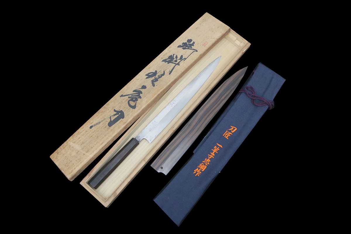 【中古】【良品】一竿子忠綱 柳刃まかない方 本焼 尺 まっ黒柄 まっ黒鞘付・袱紗付・桐箱付 KN02-B4840-2L4 和まかない方 刺身まかない方 310粍 31珊 中古