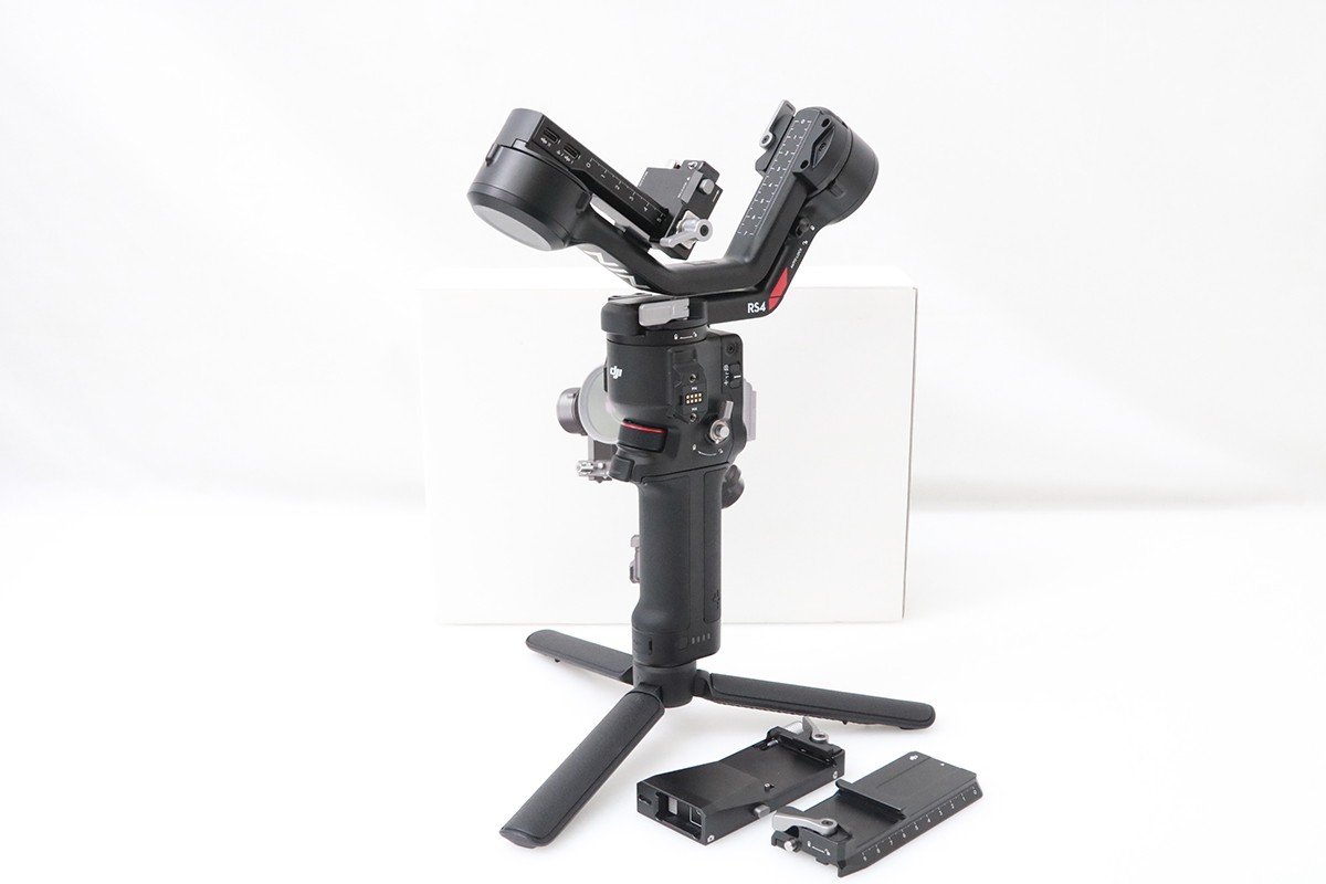 【中古】【美品】DJI RS 4 CA01-M5806-2E2 3軸 安定器 ジンバル 中古