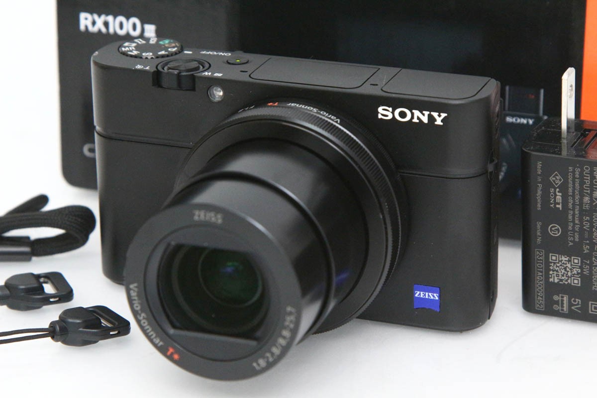 【中古】【美品】ソニー DSC-RX100M3 CA01-R5197-3Y3 SONY ディジカメ コンデジ 光学望遠レンズ 手ブレ手を加える 中古
