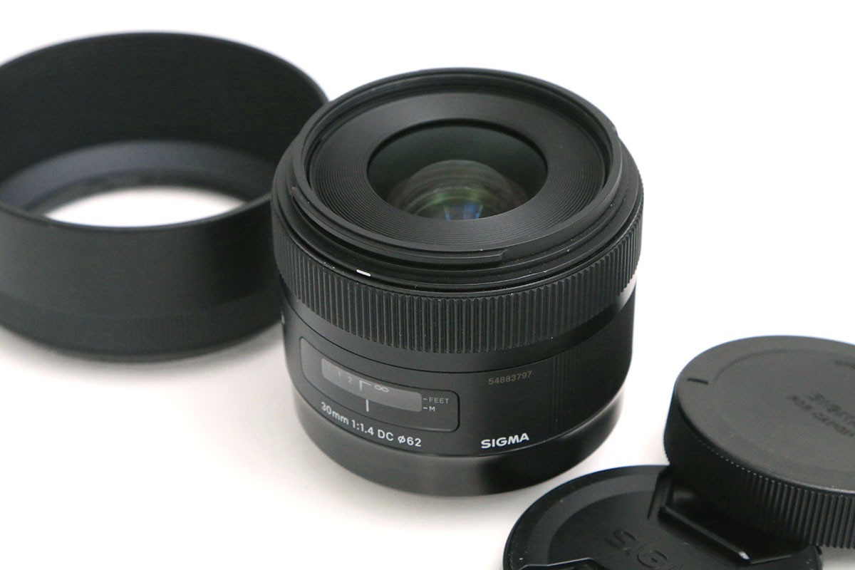 【中古】【良品】シグマ 30粍 F1.4 DC HSM [キヤノン用] CA01-B5640-3W1D シグマ SIGMA キヤノンEFマウント 単興味の中心 AF/MF APS-C 大差しわたし