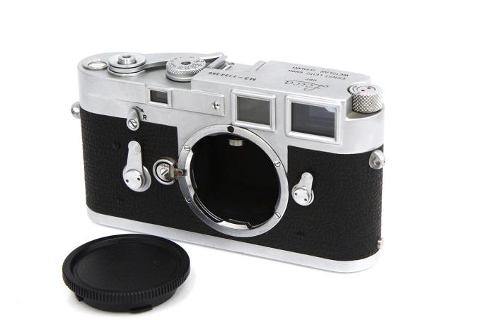 【中古】【美品】ライカ M3 ボディ シルバークローム シングルストローク 倍数系列 γA3442-2E2