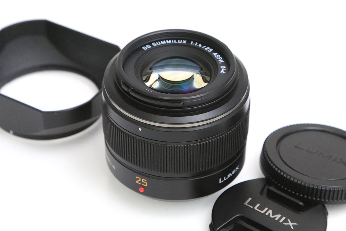 【中古】【美品】パナソニック LEICA DG SUMMILUX 25粍/F1.4 ASPH. H-X025 CA01-B5798-3W1E Panasonic マイクロフォーサーズ 単興味の中心 中古