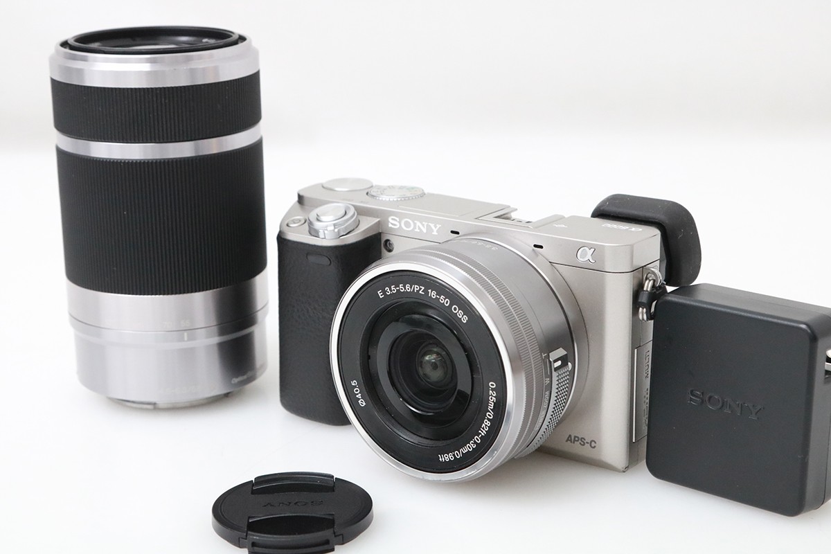 【中古】【良品】ソニー α6000 ILCE-6000Y ダブルズームレンズキット [しろがね色]（検知器洗い濯ぎ済み） CA01-M6580-2Q2B SONY Eマウント APS-C EVF 判定基準望遠レンズ 望遠望遠レンズ 手ブレ手を加える 水晶体付き添い人 書き割り 中古