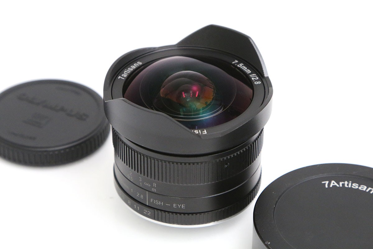 【中古】【良品】7Artisans 7artisans 7.5粍 F2.8 Fish-eye CA01-B5850-2M1B 七細工人 M43 マイクロフォーサーズ 単興味の中心 MF APS-C