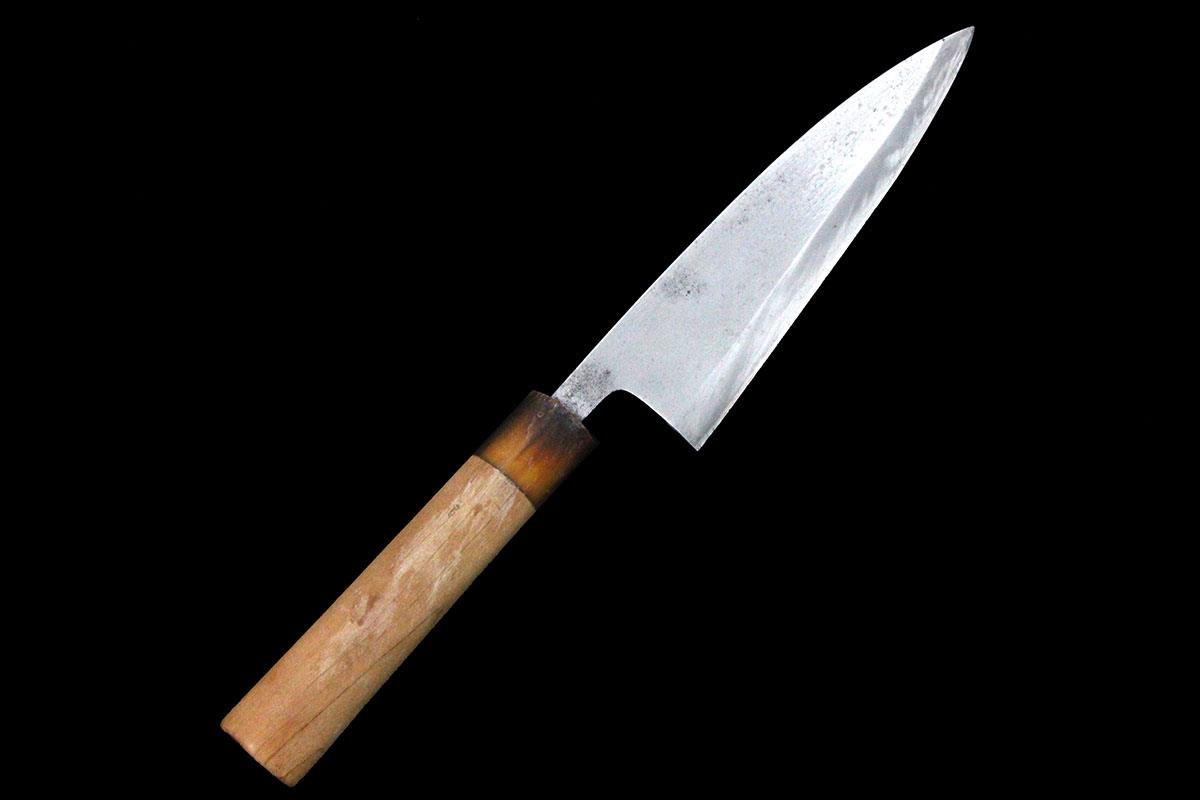 【中古】【並品】無銘 出刃包丁 霞 五寸半 朴柄 KN02-A8944-2L1D 魚 肉 ウロコとり 骨の処理 背開き 三枚おろし 中古