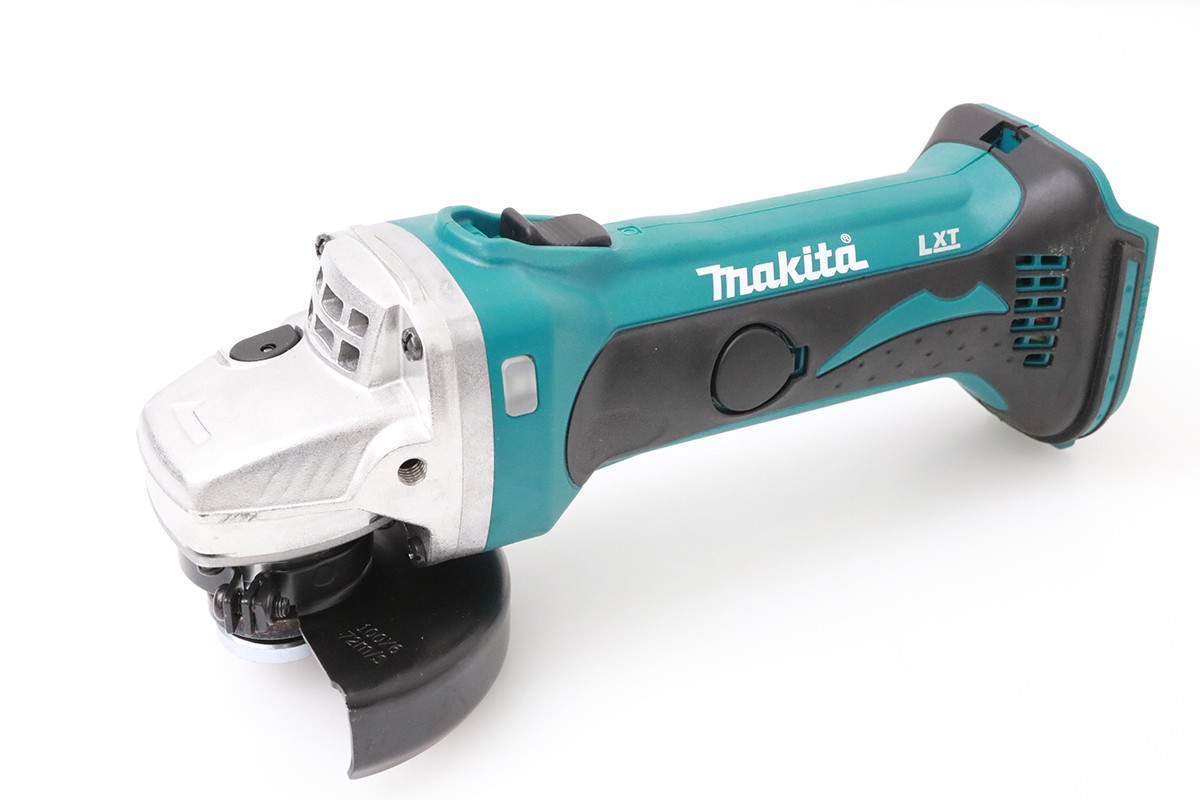 【中古】【極美品】マキタ 申し受ける式ディスクグラインダ GA402D TL04-M6477-2I3 Makita レコード盤圧砕機 18V 中古