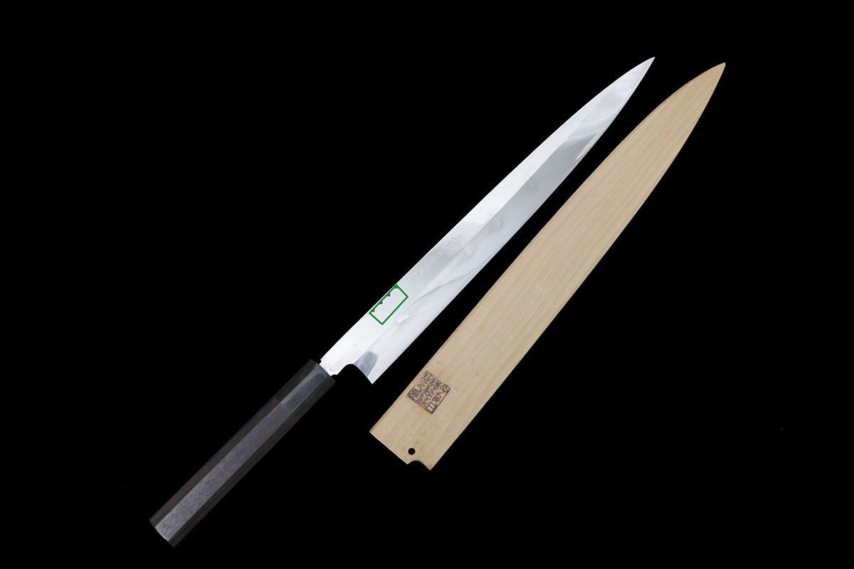 【中古】【美品】子の日 柳刃まかない方 水本焼 尺一 水鏡研 まっ黒柄 白鞘付 名入 KN02-B3870-2L4 子の日 柳刃まかない方 水本焼 尺一 水鏡研 まっ黒柄 白鞘付 名入