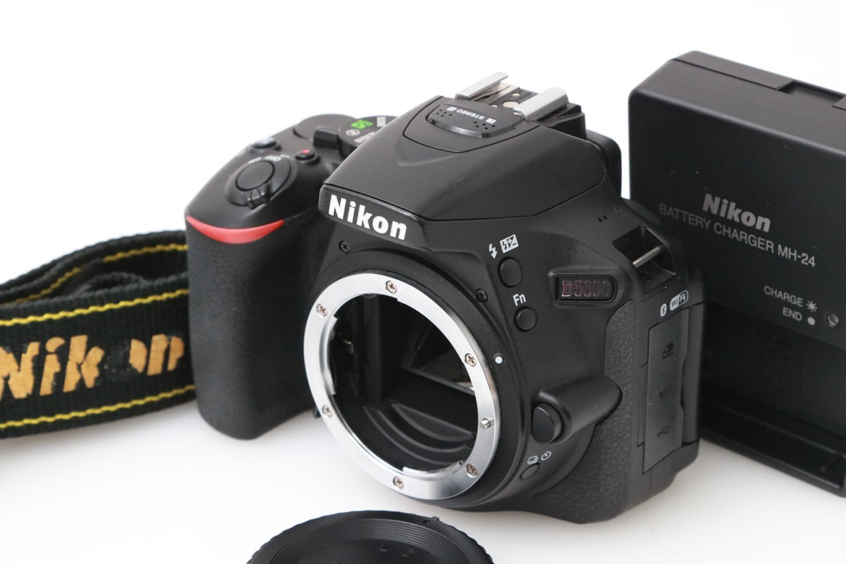 【中古】【並品】ニコン D5600 上半身 CA01-M6846-3V2A ニコン Fマウント Nikon 一眼二眼レフ APS-C