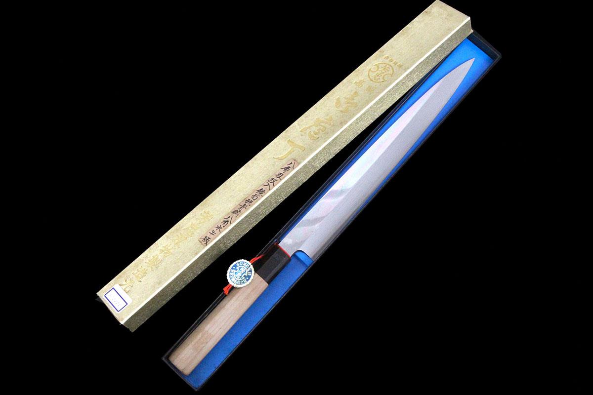 【中古】【未使用品】堺芳忠 柳刃包丁 九寸 純正鋼 積層 平鏡面 賜台覧 朴柄 箱付 KN02-A9464-2L4 刺身包丁 正夫 魚 柵 薄切 和包丁 9寸 270mm 調理