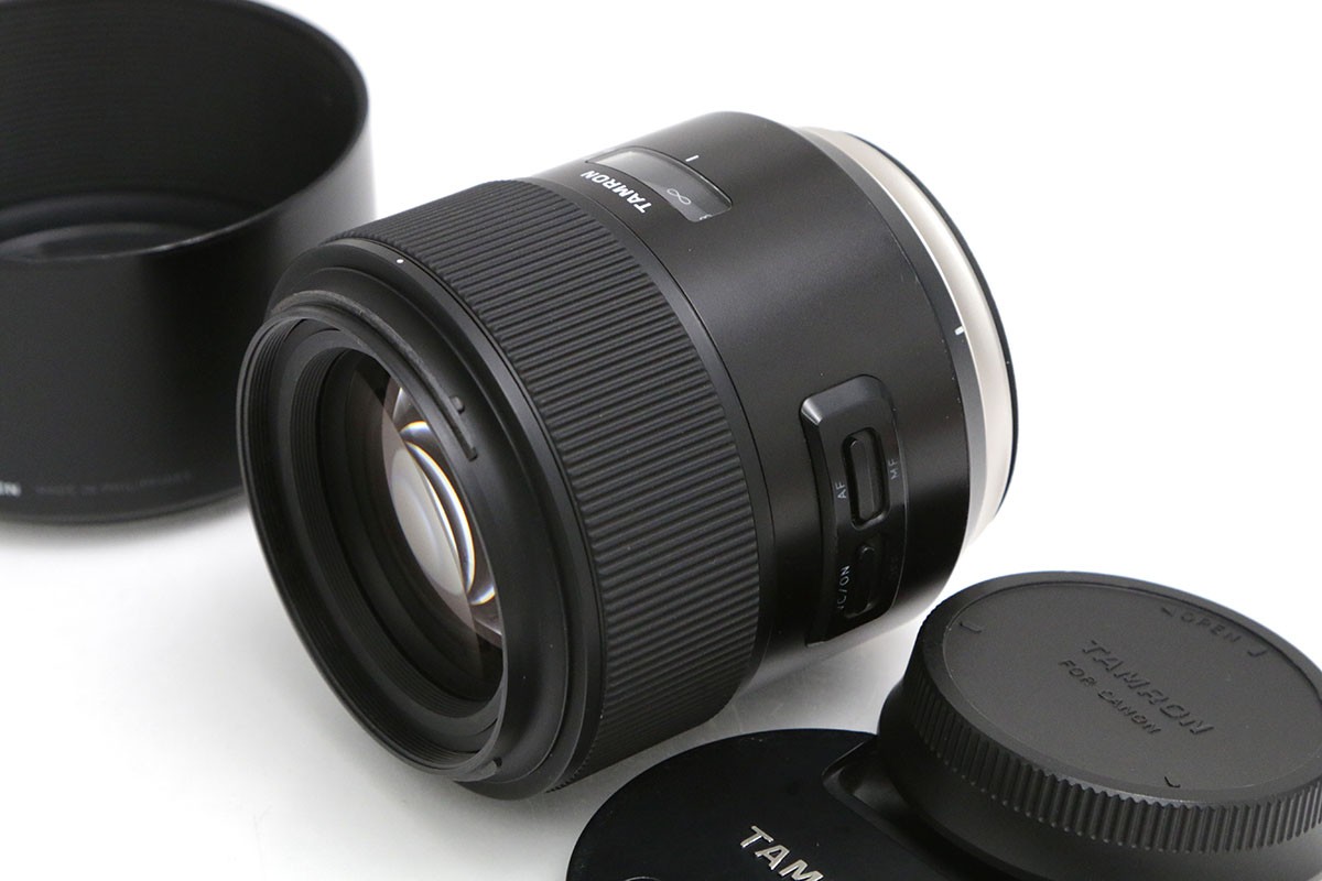 【中古】【並品】タムロン SP 85mm F/1.8 Di VC USD (Model F016) [キヤノン用] CA01-B3572-2A2D TAMRON タムロン キヤノンEFマウント 単焦点 AF/MF フルサイズ 手ブレ補正 大口径｜アキバ流通プラス店