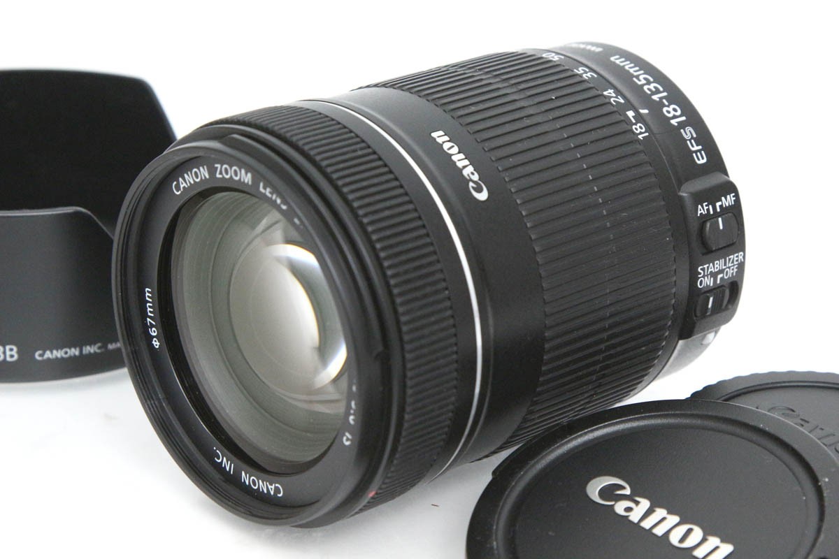 【中古】【良品】キヤノン EF-S18-135mm F3.5-5.6 IS USM CA01-R3095-2R6B Canon EFマウント APS-C 標準ズーム 高倍率 手ブレ補正 中古