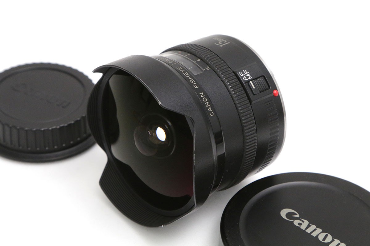 【中古】【並品】キヤノン EF15mm F2.8 フィッシュアイ CA01-B4223-2M2D Canon EFマウント フルサイズ 単焦点 魚眼レンズ 中古