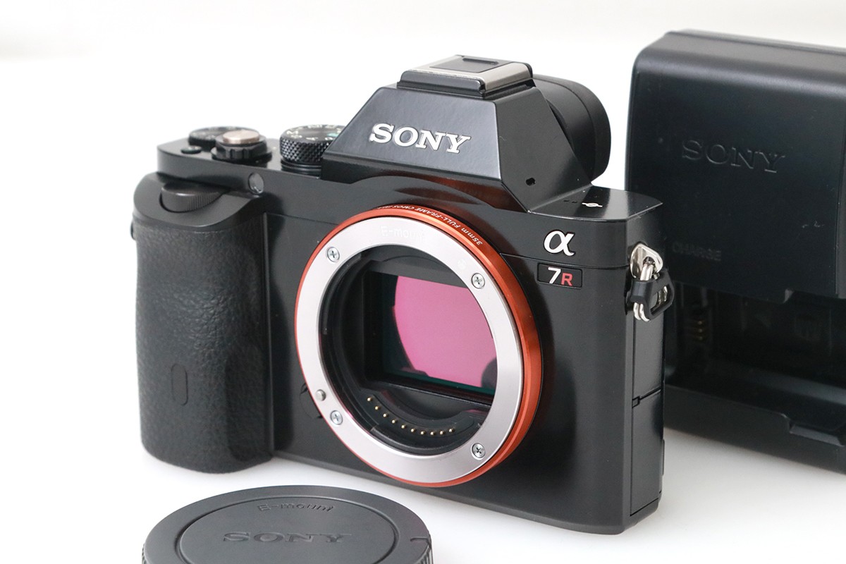 【中古】【並品】ソニー α7R ILCE-7R ボディ （センサー清掃済み） CA01-M5590-3U4B SONY Eマウント フルサイズ EVF 中古