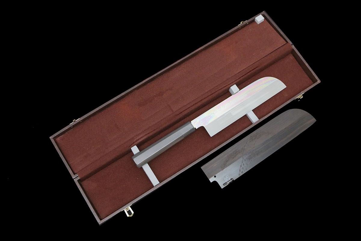 【中古】【未当て嵌める品】持ち合い國行 鎌形薄刃まかない方 本焼 七寸半 まっ黒柄 まっ黒鞘・容れもの付 KN02-B4767-2J11  和まかない方 230粍 23珊 未当て嵌める品