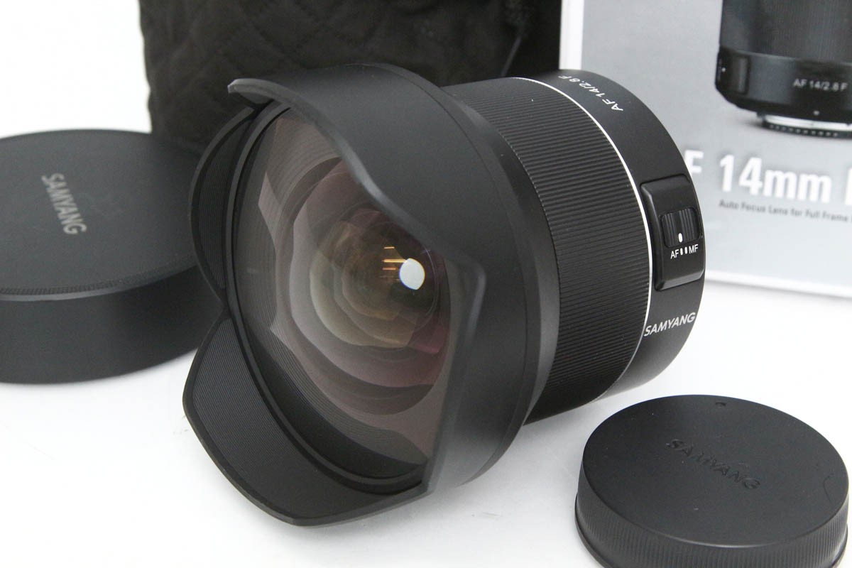 【中古】【美品】総締めヤン SAMYANG AF14粍 F2.8（NikonF） CA01-R4416-2O4 SAMYANG Fマウント フルサイズ 超広角 単興味の中心 中古