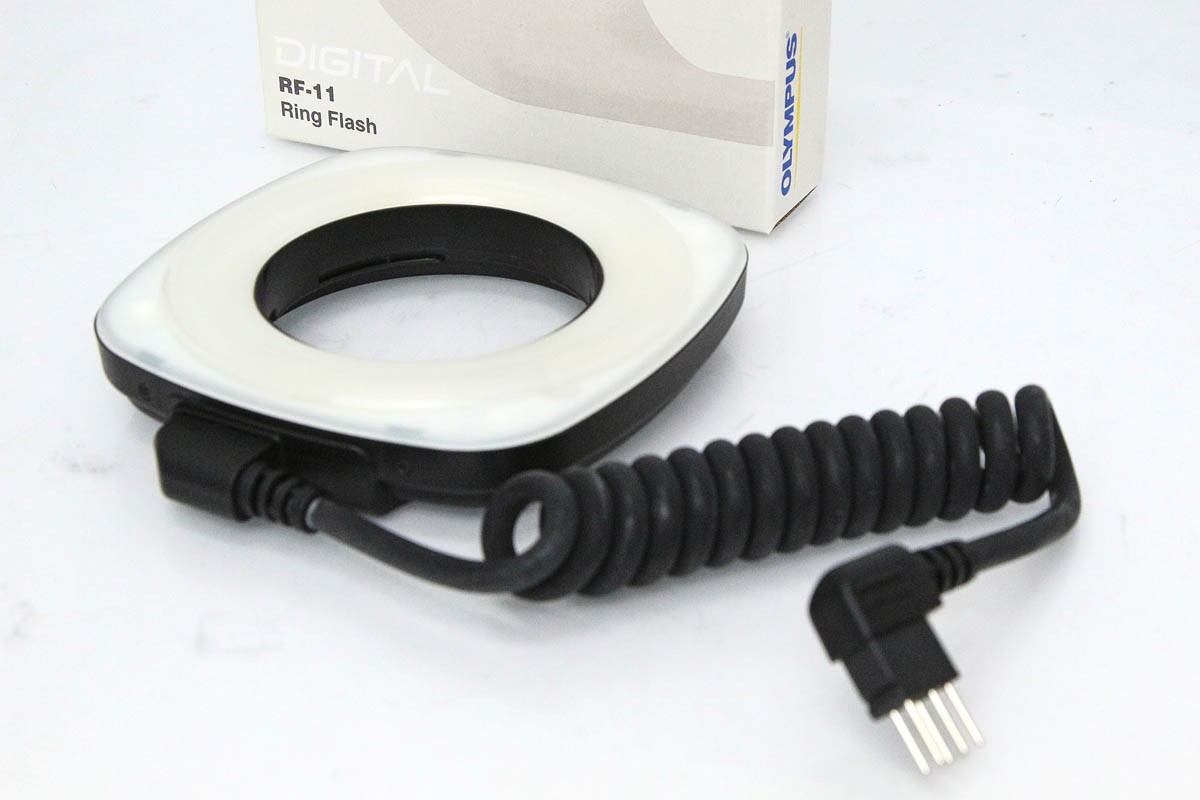 【中古】【美品】オリンパス 輪っか閃光電球 RF-11 CA01-R4673-2E3 OLYMPUS 中古 その他-カメラ・ビデオカメラ・光学機器用アクセサリー-アクセサリー・部品
