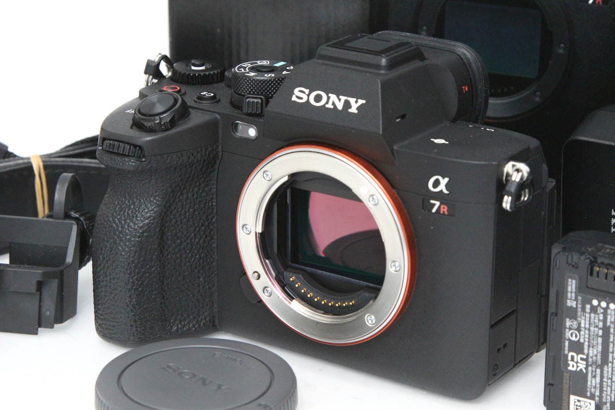 【中古】【美品】ソニー α7R V ILCE-7RM5 ボディ CA01-R4658-2K4 SONY Eマウント フルサイズ 5軸手ブレ補正 EVF 中古