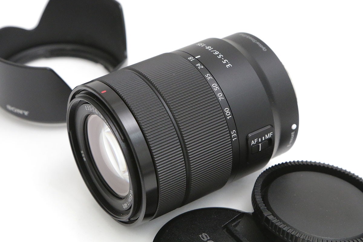 【中古】【美品】ソニー E 18-135粍 F3.5-5.6 OSS SEL18135 CA01-B5151-2M3A SONY ソニー α Eマウント 標準尺度望遠レンズ AF/MF APS-C 手ブレ手を加える 高倍率