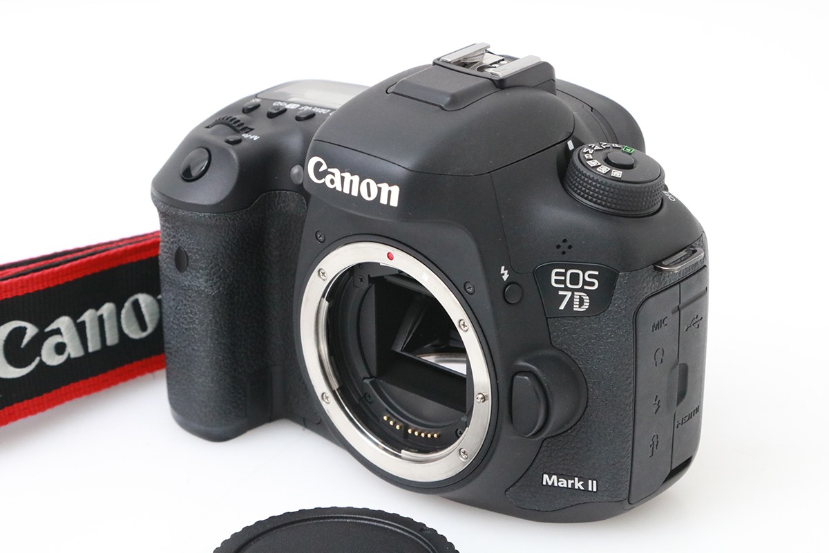 【中古】【良品】キヤノン EOS 7D Mark II ボディ （センサー清掃済み） CA01-M6072-2Q2B Canon EFマウント APS-C 中古