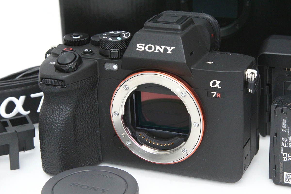 【中古】【美品】ソニー α7R V ILCE-7RM5 ボディ（センサー清掃済み） CA01-R4728-2K2 SONY Eマウント フルサイズ 5軸手ブレ補正 EVF 中古