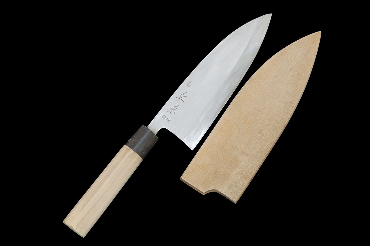 【中古】【美品】正本総本店 出刃包丁 霞 六寸 朴柄 白鞘付 KN02-B5192-2L3D 正本総本店 出刃包丁 霞 六寸 朴柄 白鞘付