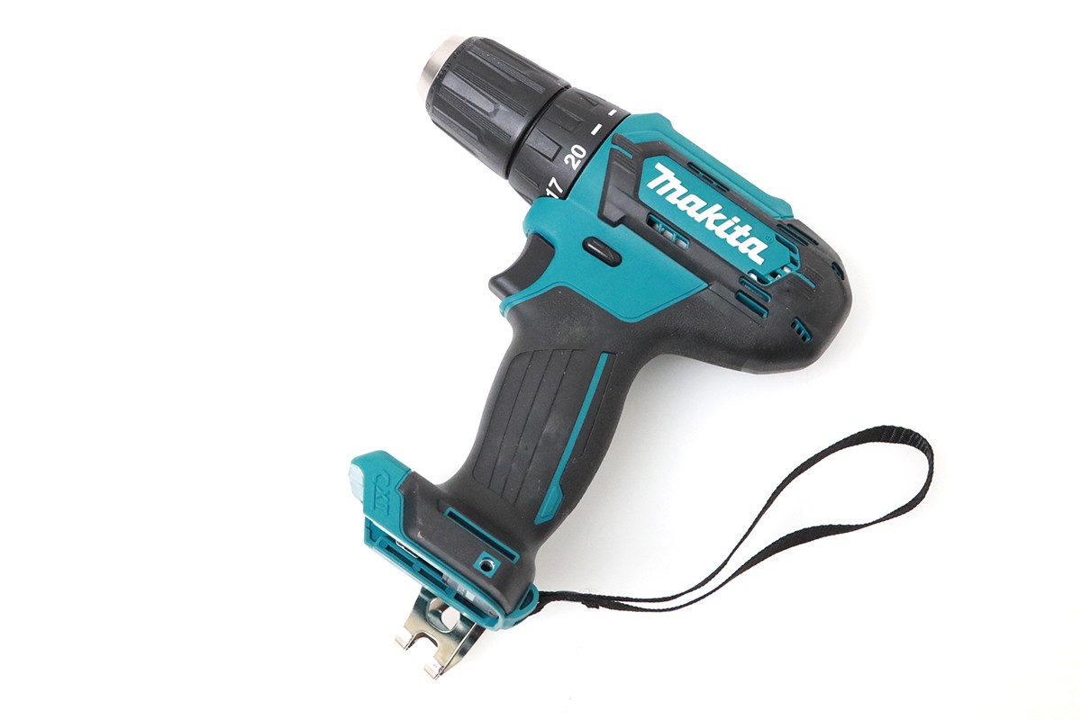 【中古】【極美品】マキタ DF333D 申し受ける式ドライバドリル 本体のみ TL04-M6114-2I3 マキタ Makita 申し受ける式 ドライバドリル 本体のみ