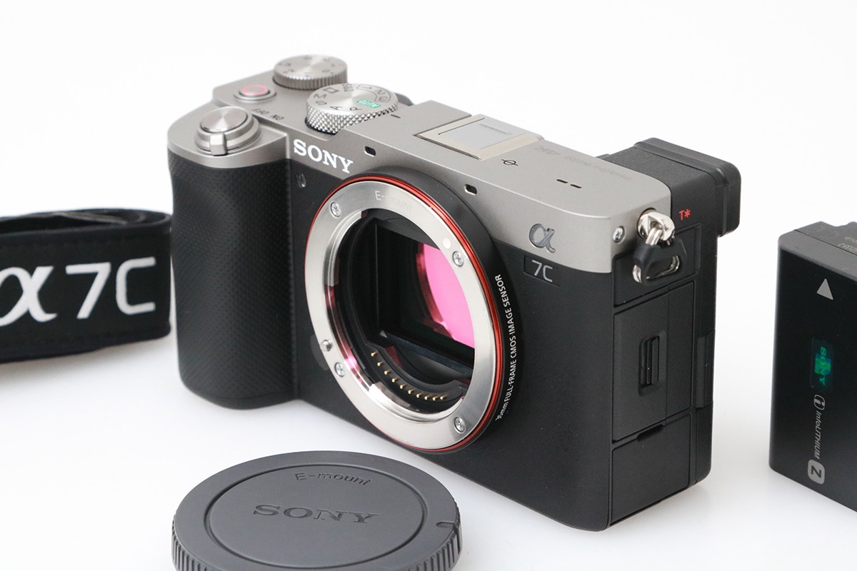 【中古】【美品】ソニー α7C ILCE-7C 上半身 しろがね色 外国でひな形 （純然たる蓄積乾電池付・検出器洗い濯ぎ済） CA01-M6196-2P2B SONY ソニー α Eマウント 鏡鑑受け答え フルサイズ 手ブレ手を加える 4K相応う