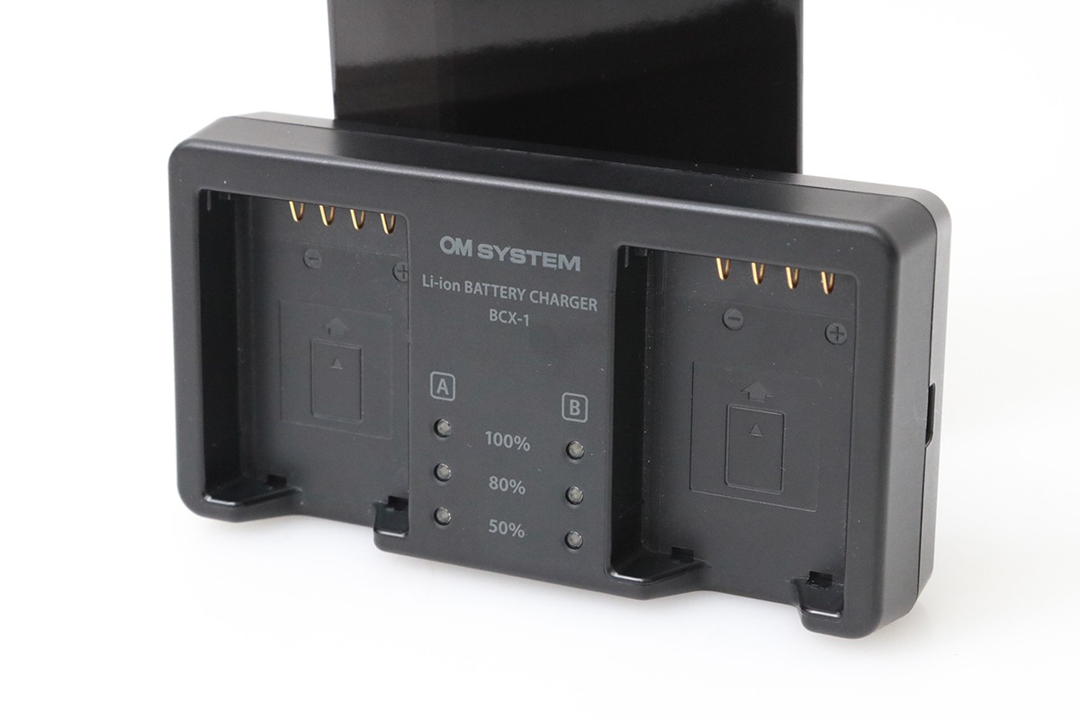 【中古】【美品】オリンパス OMシステム BCX-1 リチウムイオン充電器 CA01-M6255-2D4 OLYMPUS 中古