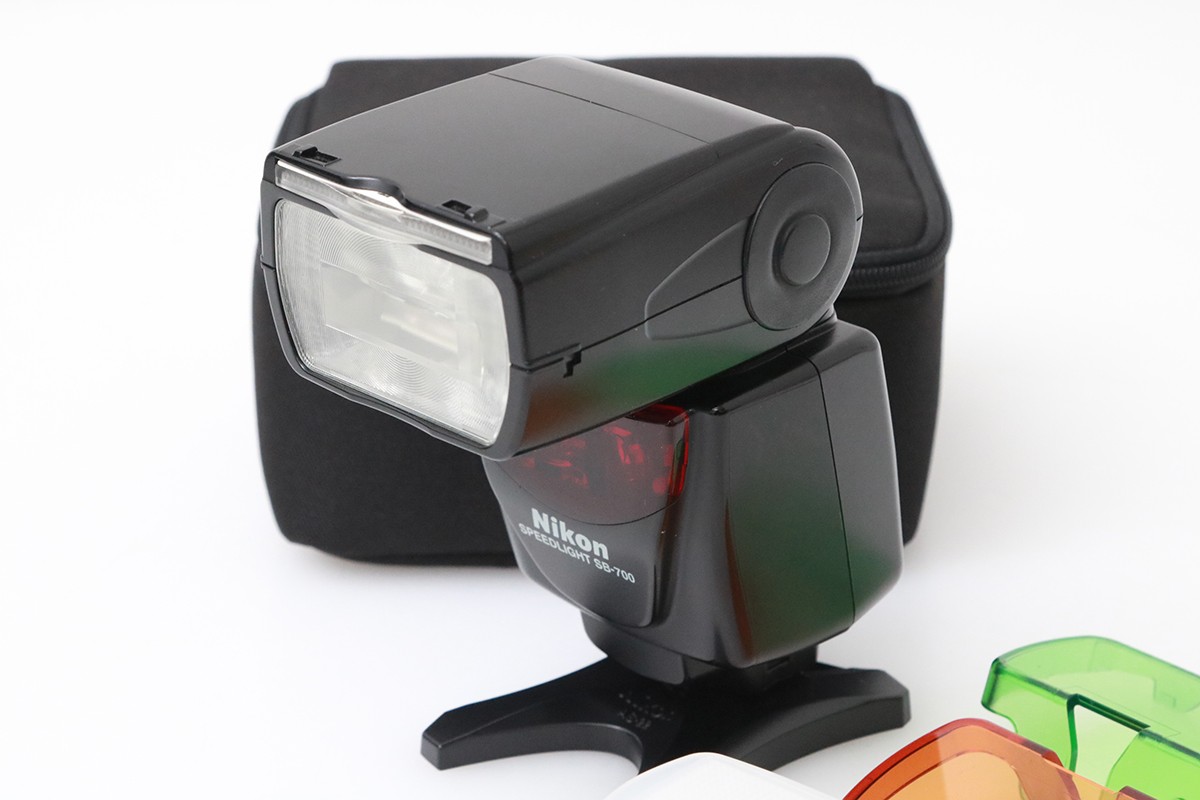 【中古】【並品】ニコン スピードライト SB-700 CA01-M6275-2D3A Nikon クリップオン ストロボ フラッシュ ワイヤレス 単3 中古
