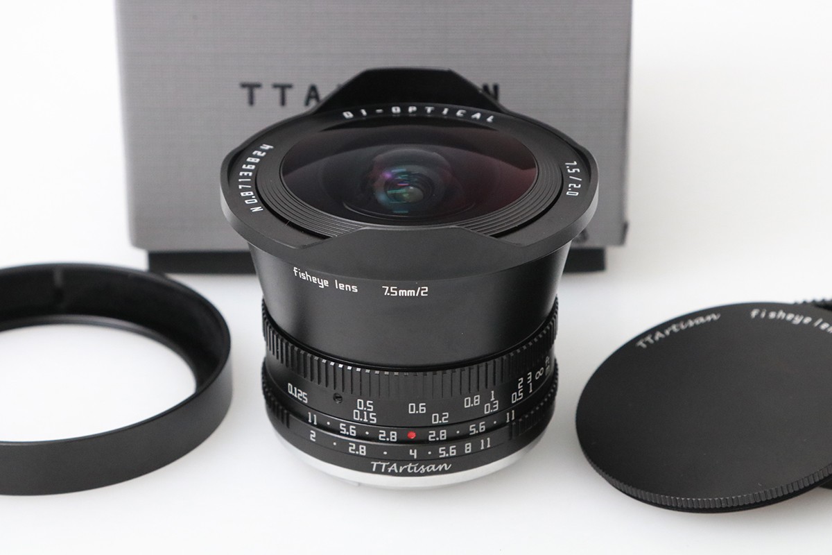 【中古】【美品】銘匠光学 TTArtisan 7.5粍 f/2 C Fisheye [ソニーE用] CA01-M6541-2A4 Eマウント APS-C 単興味の中心 広角レンズ フィッシュアイ MF 中古