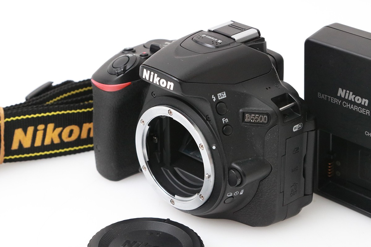 【中古】【良品】ニコン D5500 上半身 （検出器洗い濯ぎ済み） CA01-M6767-2P2A ニコン Fマウント Nikon 一眼二眼レフ APS-C