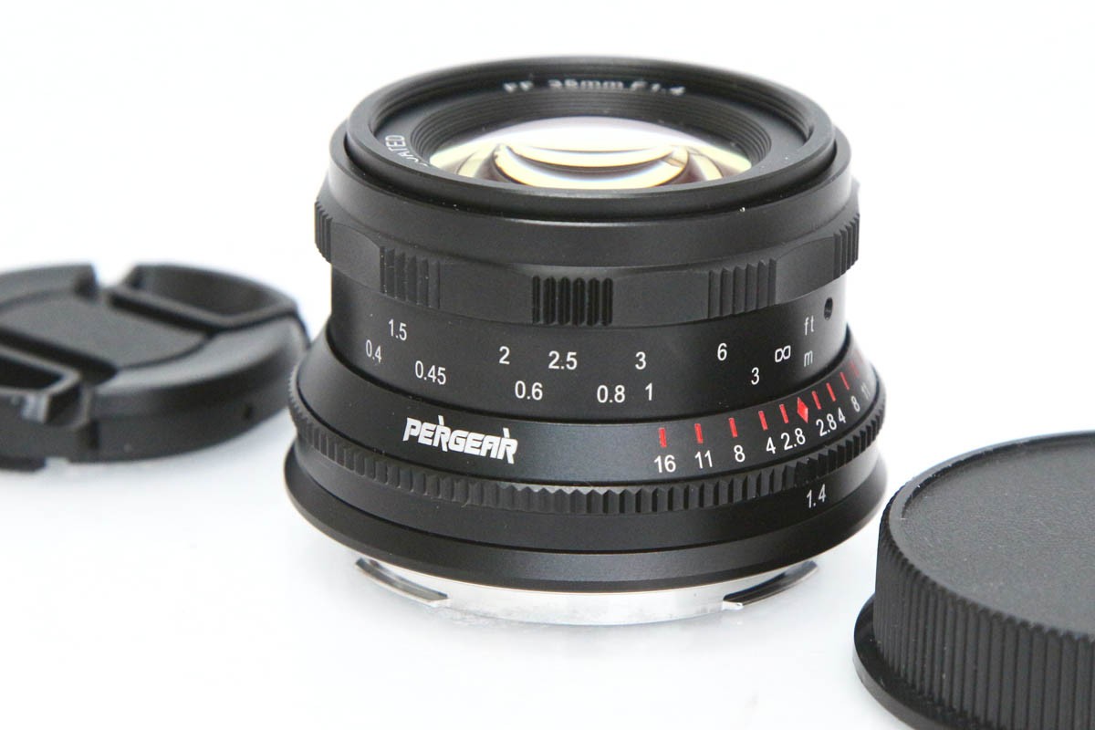 【中古】【美品】Pergear PERGEAR 35粍 F1.4 [Lマウント] CA01-R5310-2R6A PERGEAR Lマウント MF フルサイズ