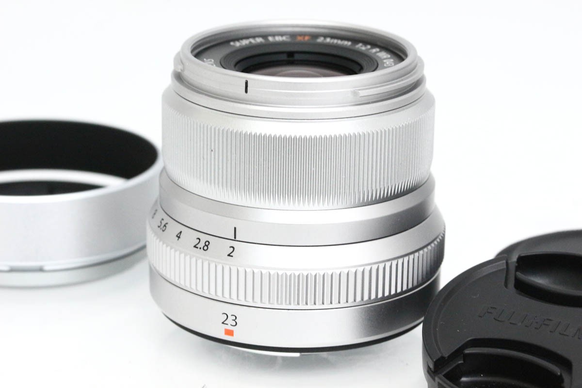 【中古】【美品】富士フイルム フジノンレンズ XF23mmF2 R WR [シルバー] CA01-R5349-2R3B FUJIFILM Xマウント APS-C 広角 単焦点 中古｜アキバ流通プラス店