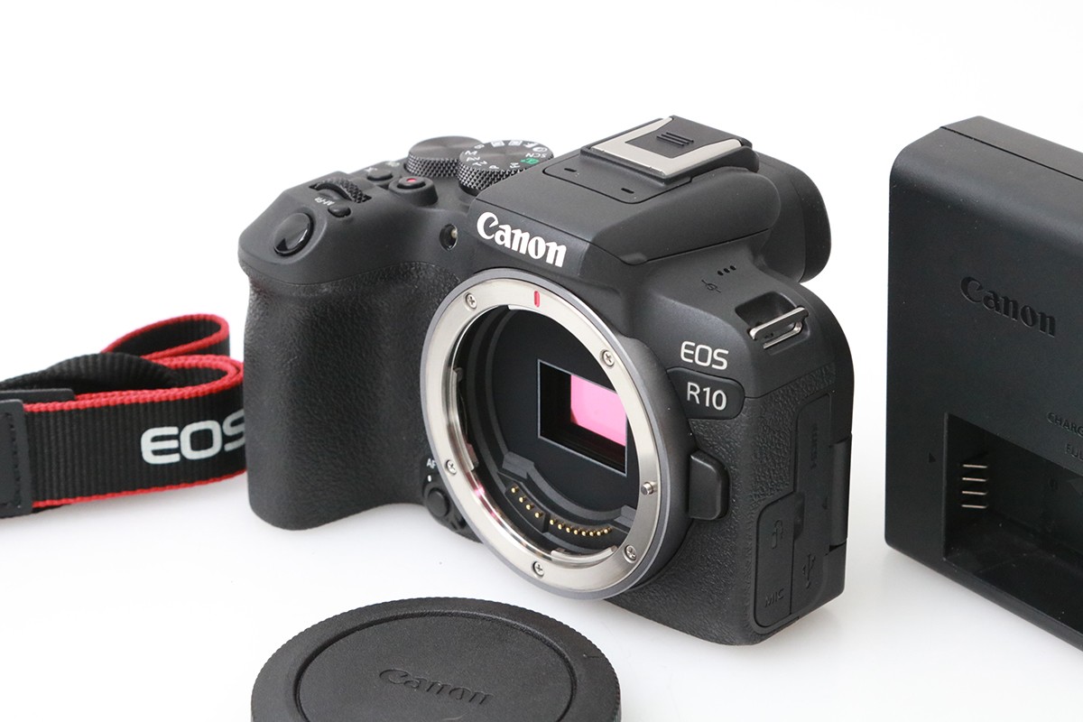 【中古】【美品】キヤノン EOS R10 上半身 CA01-M6586-2Q1A Canon RFマウント APS-C EVF 中古