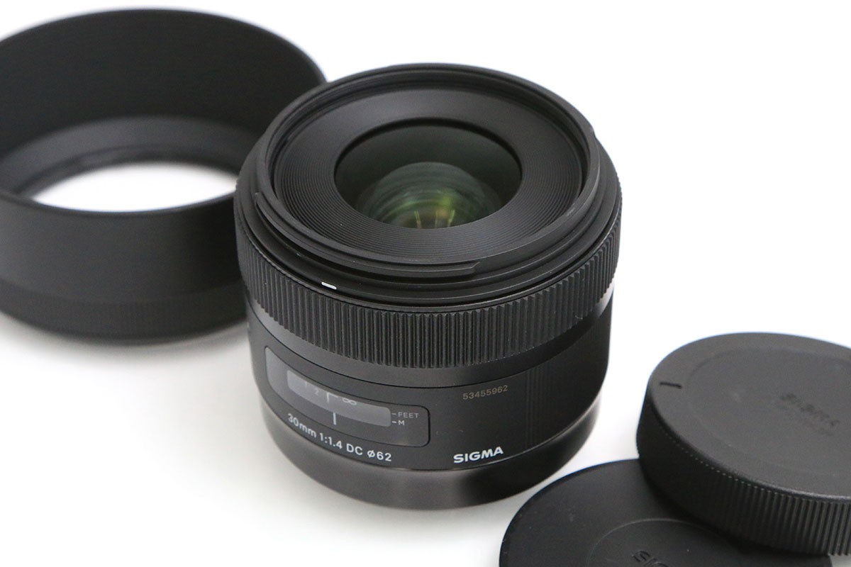 【中古】【美品】シグマ 30粍 F1.4 DC HSM [キヤノン用] CA01-B5781-3T3B シグマ SIGMA キヤノンEFマウント 単興味の中心 AF/MF APS-C 大差しわたし