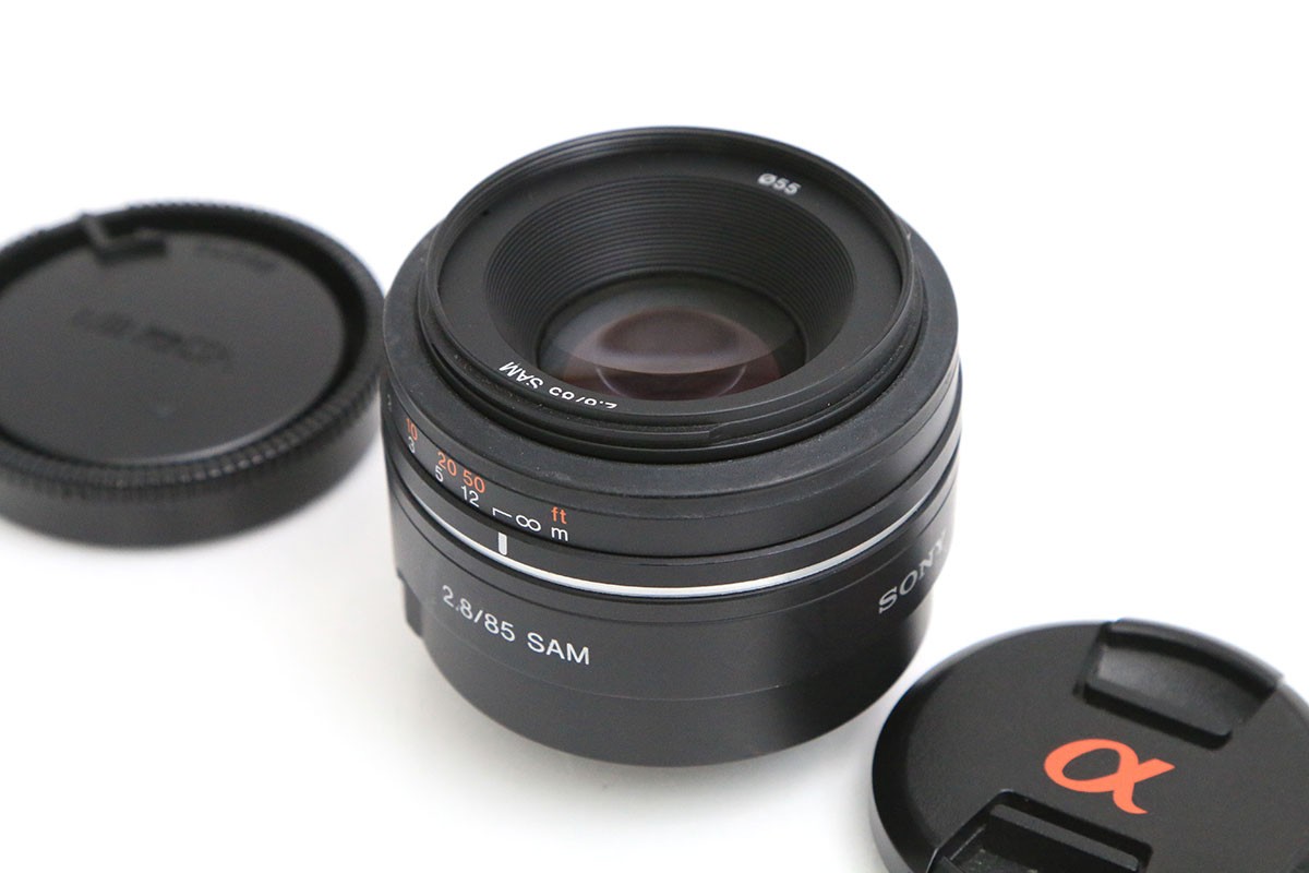 【中古】【良品】ソニー 85粍 F2.8 SAM SAL85F28 CA01-B5785-3T3D SONY ソニー α Aマウント 単興味の中心 AF/MF フルサイズ