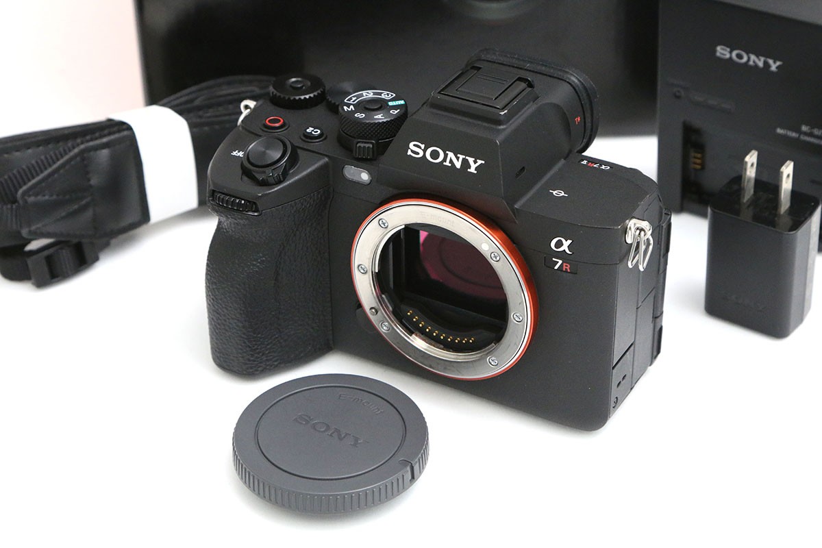【中古】【美品】ソニー α7R V ILCE-7RM5 上半身（検出器洗い濯ぎ済） CA01-B5935-3X3 SONY Eマウント フルサイズ 5軸手ブレ手を加える EVF 中古