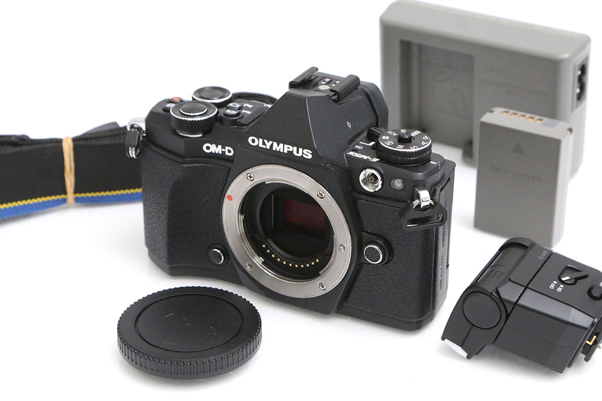 【中古】【良品】オリンパス OLYMPUS OM-D E-M5 Mark II 上半身（完全無欠貯え蓄電池付き添い人・検知器洗い濯ぎ済み） CA01-B5967-2P1A オリンパス OLYMPUS 鏡鑑受け答え マイクロフォーサーズマウント 手ブレ手を加える
