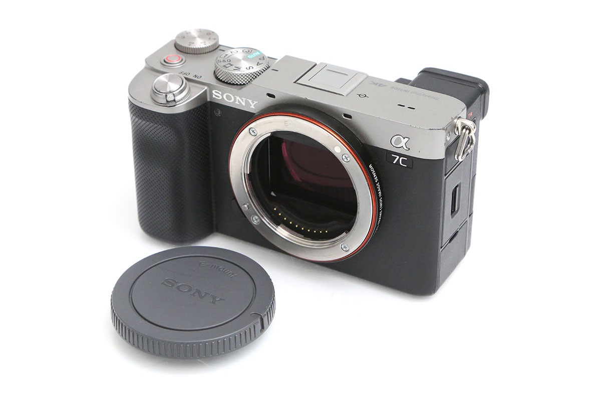 【中古】【並品】ソニー α7C ILCE-7C 上半身 [しろがね色] CA01-B5989-3W2A SONY Eマウント フルサイズ 5軸手ブレ手を加える EVF 中古