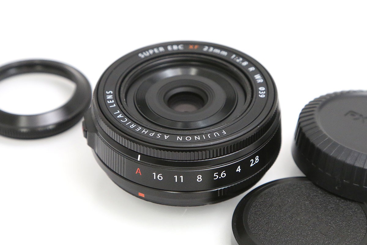 【中古】【美品】富士フイルム フジノン水晶体 XF23mmF2.8 R WR [黒いこと] CA01-B5954-2M1B 富士フイルム FUJIFILM Xマウント 単興味の中心 AF/MF